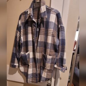 Women's Shacket Medium Weight Blue and Brown Plaid Shirt Jacket Large Runs Big